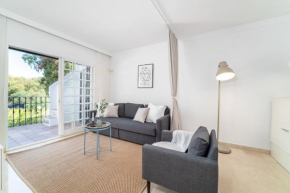 Aloha Pueblo beautiful apartment with roof-terrace next to Aloha golf